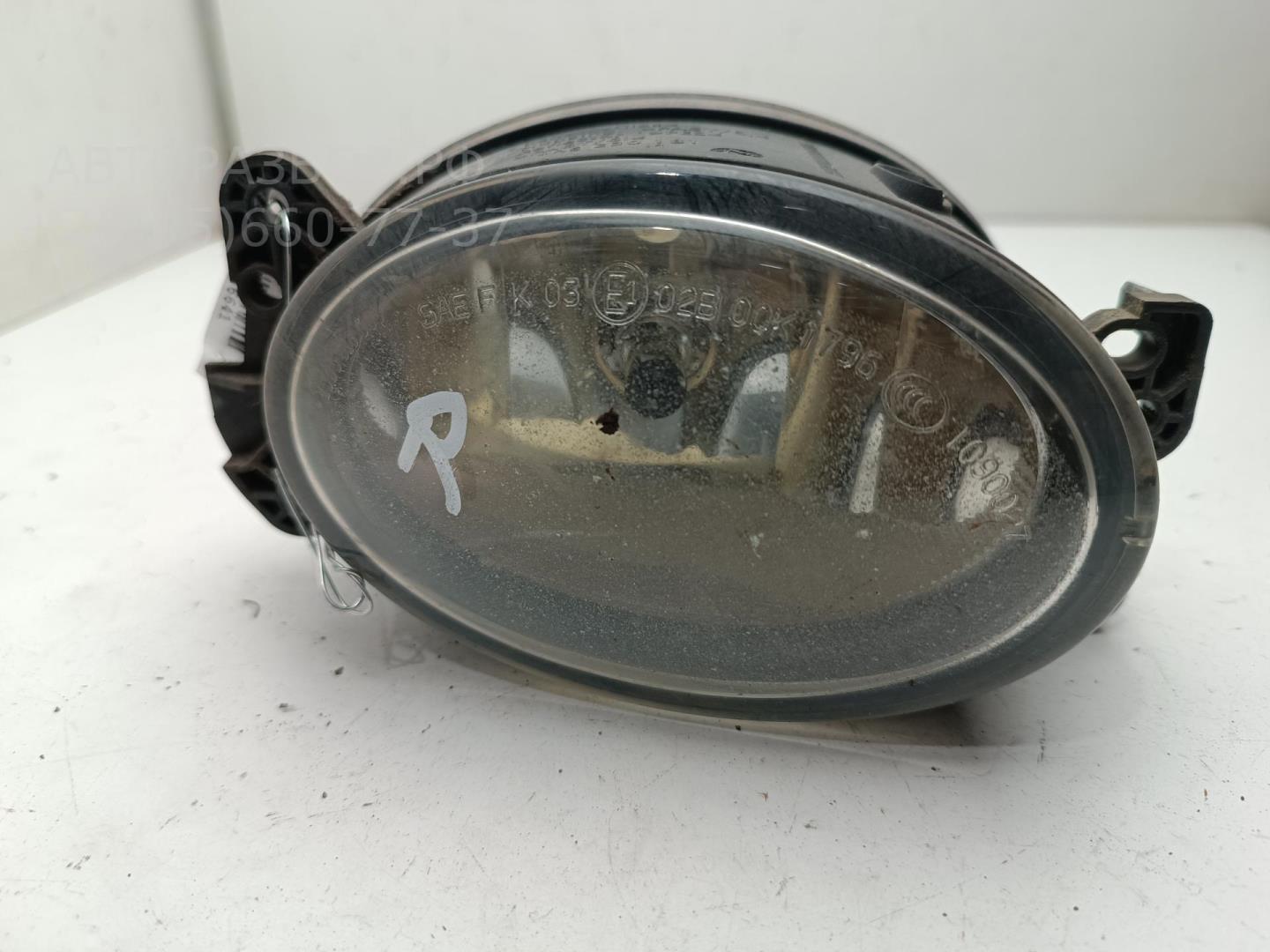 Фара противотуманная правая