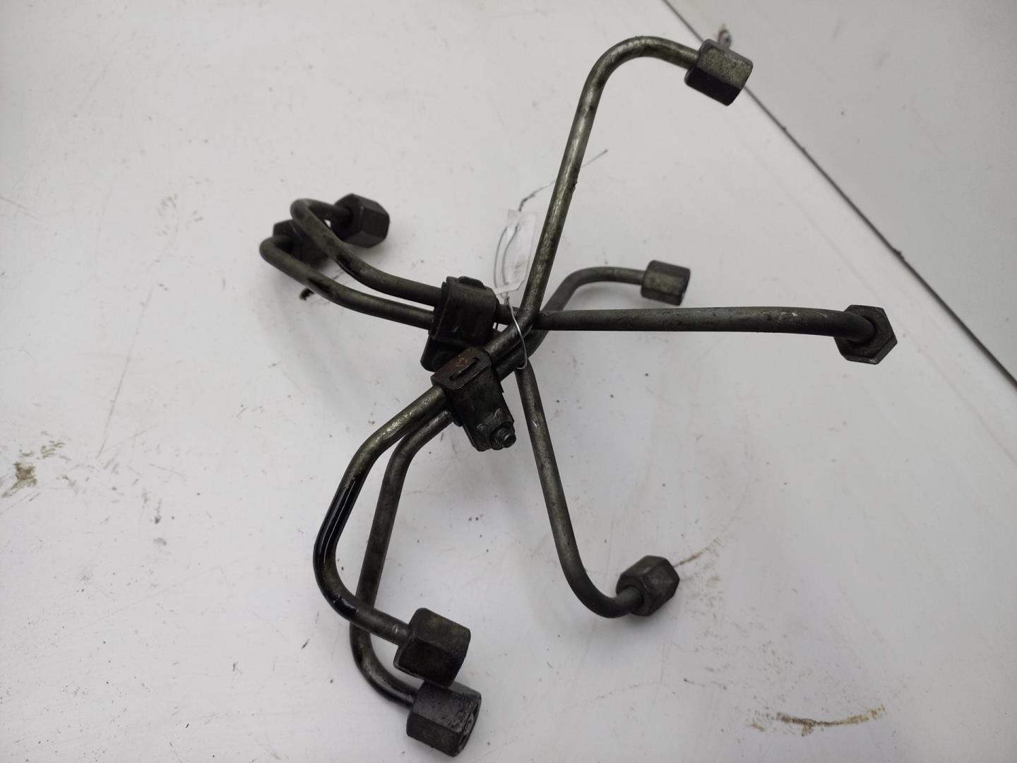 Трубка топливная