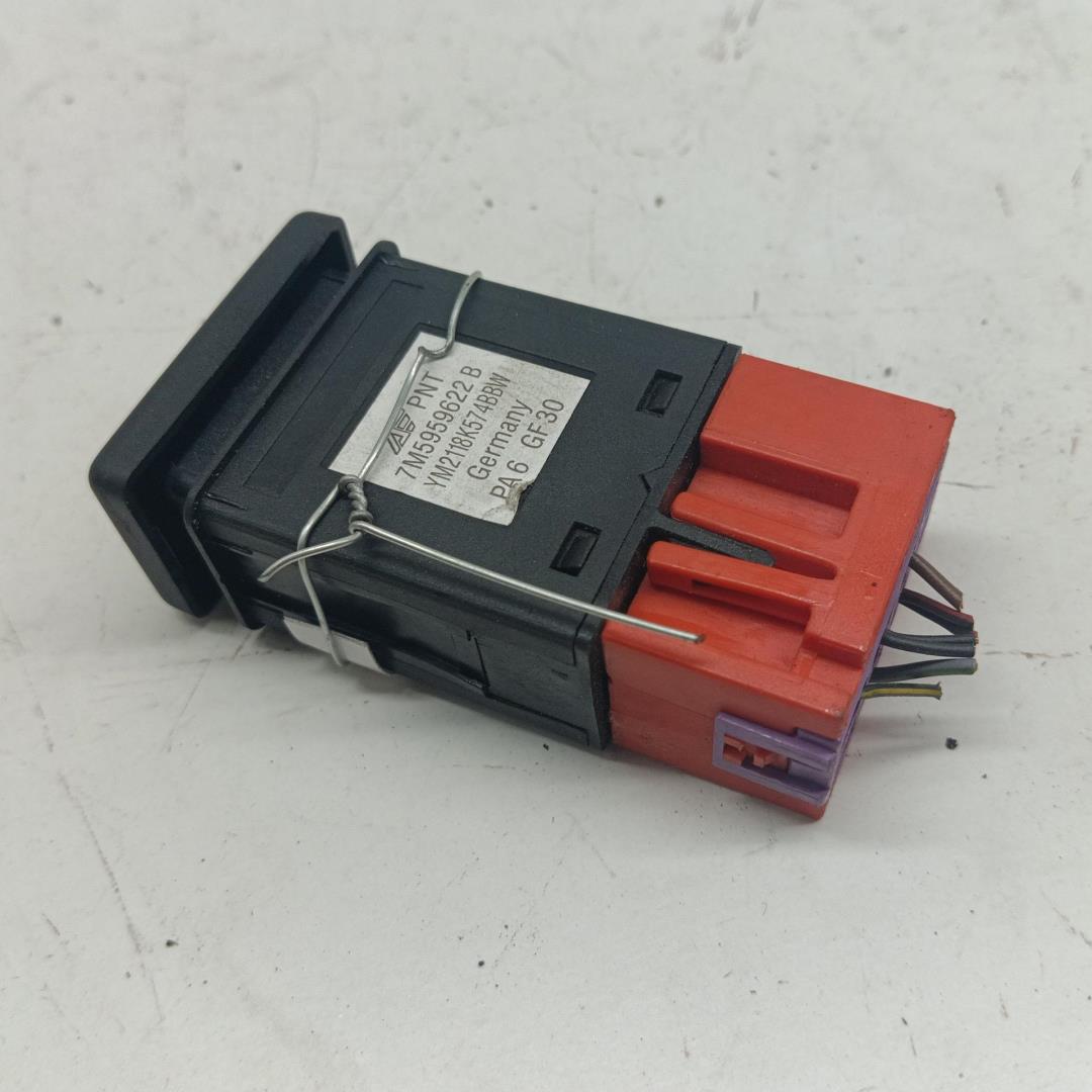 Кнопка обогрева переднего стекла