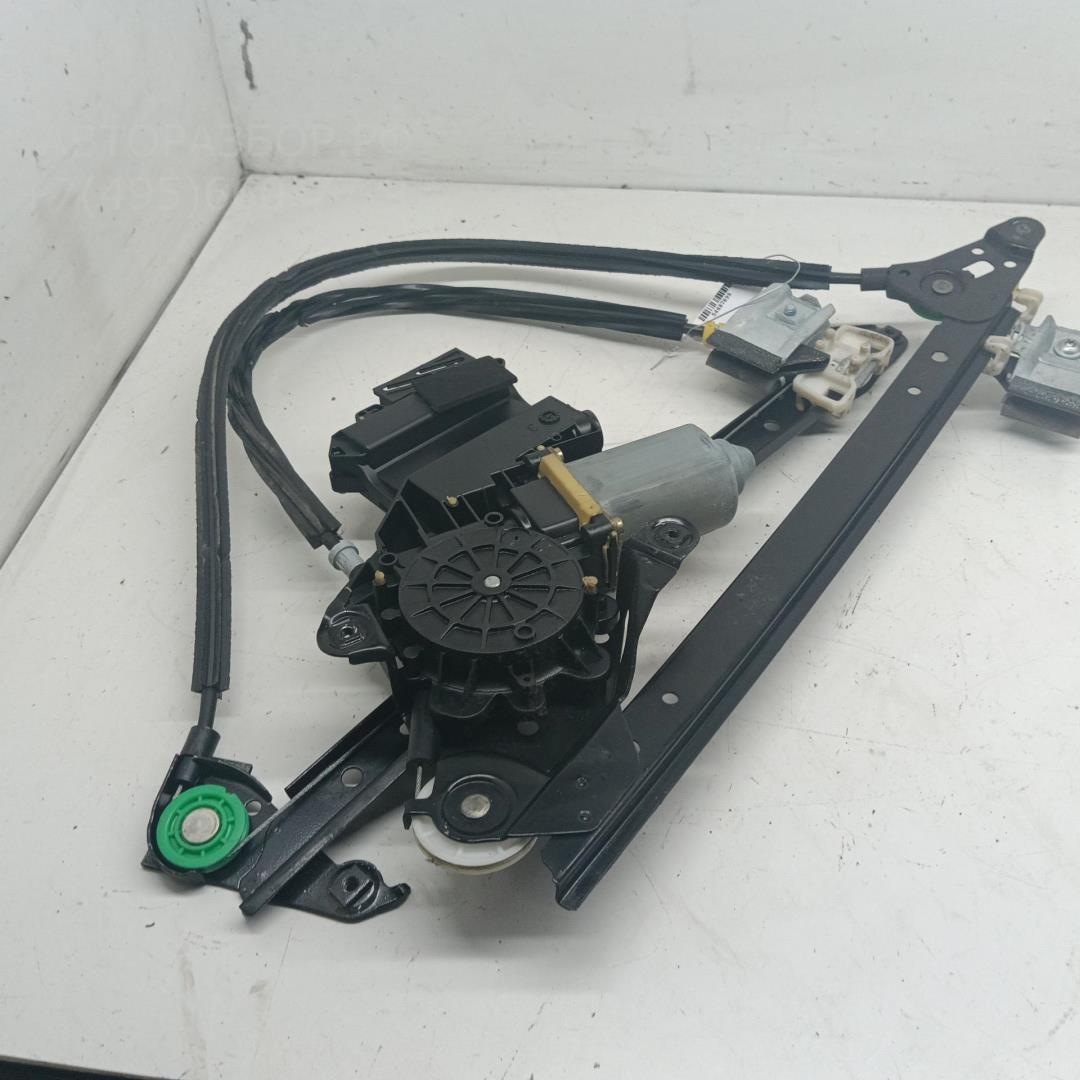 Стеклоподъемник электр. задний правый