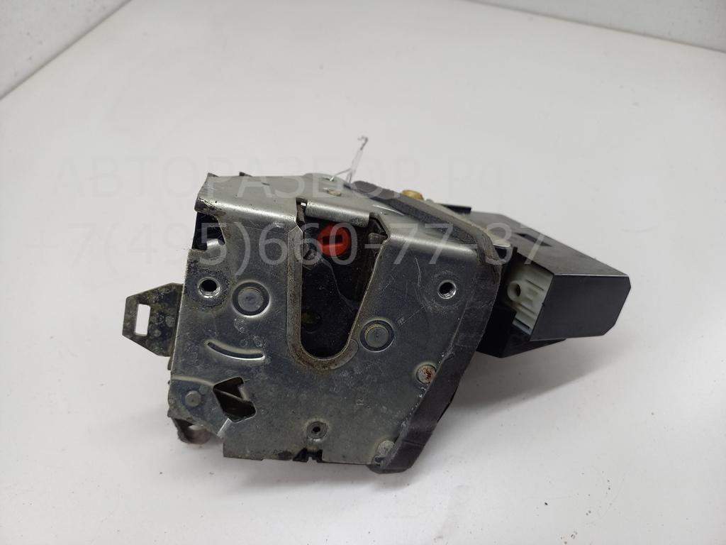 Замок двери задней правой