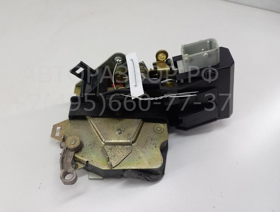 Замок двери задней левой