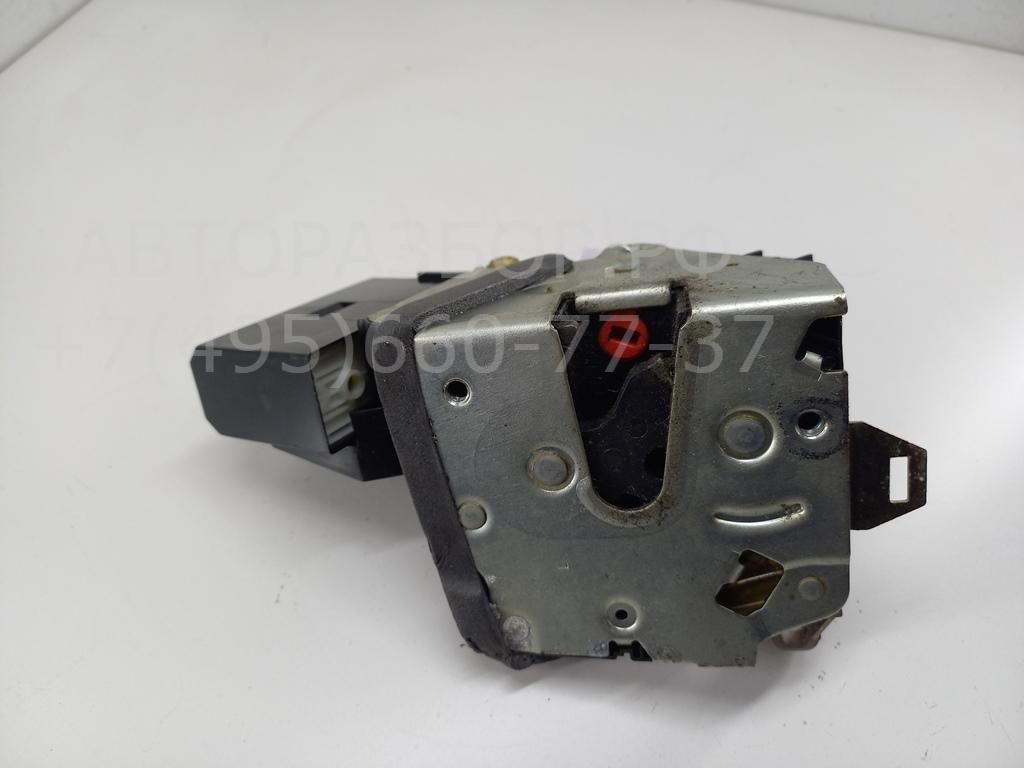 Замок двери задней левой