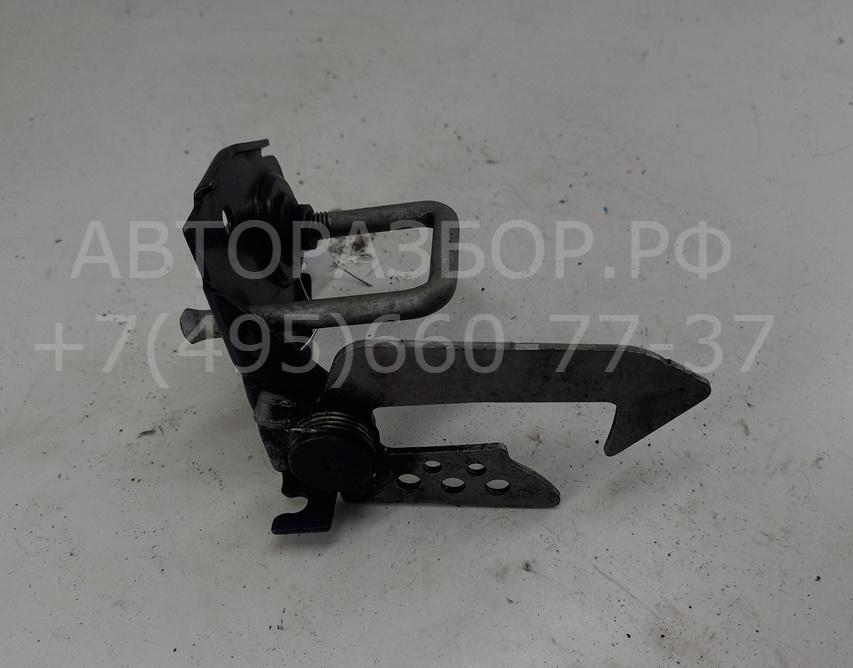 Замок капота