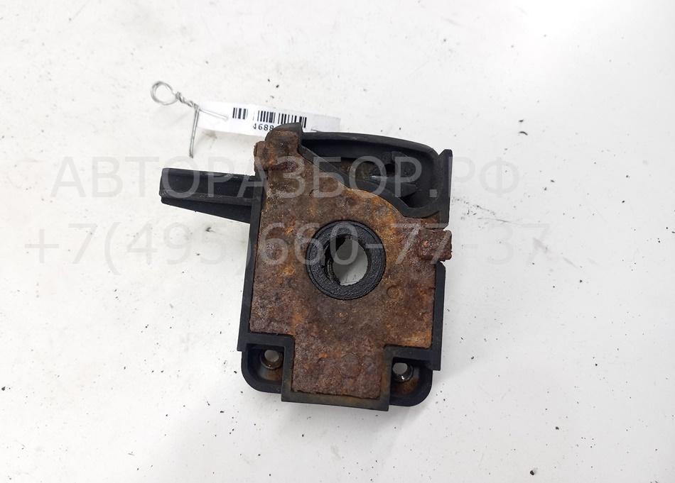 Замок капота