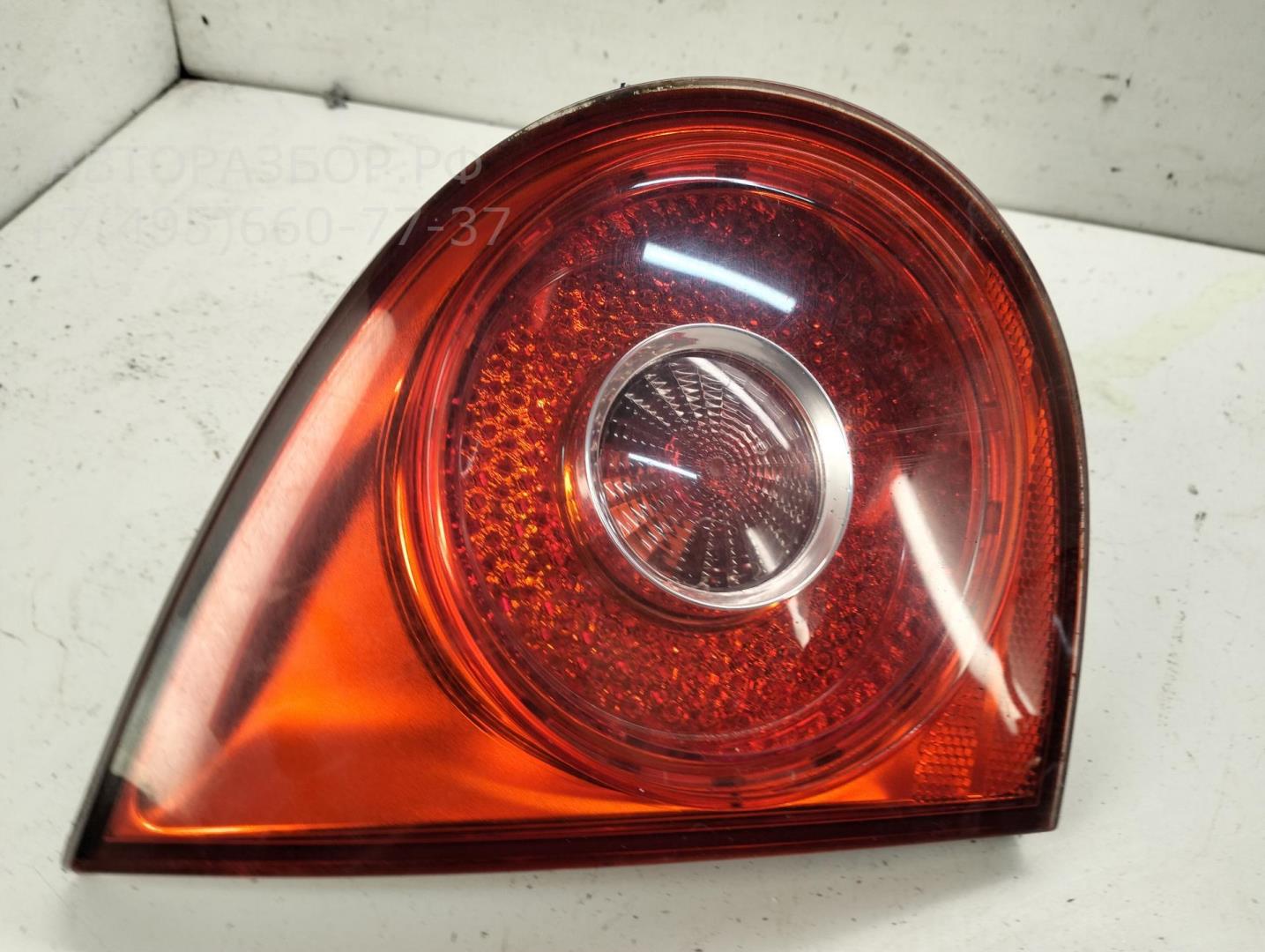 Фонарь задний внутренний левый