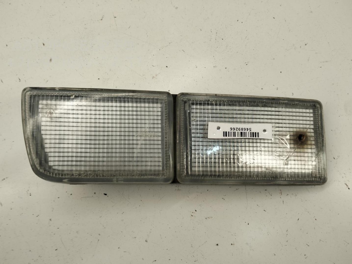 Отражатель передний левый у фары