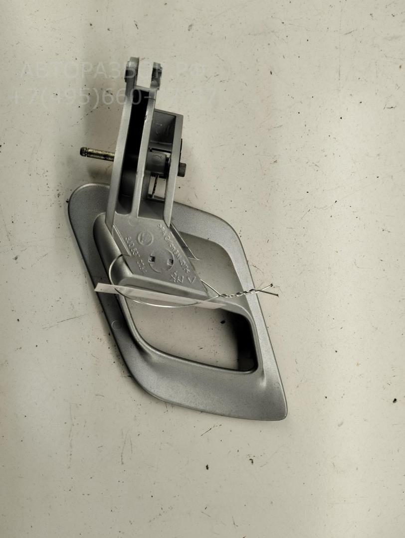 Ручка двери задней внутренняя правая