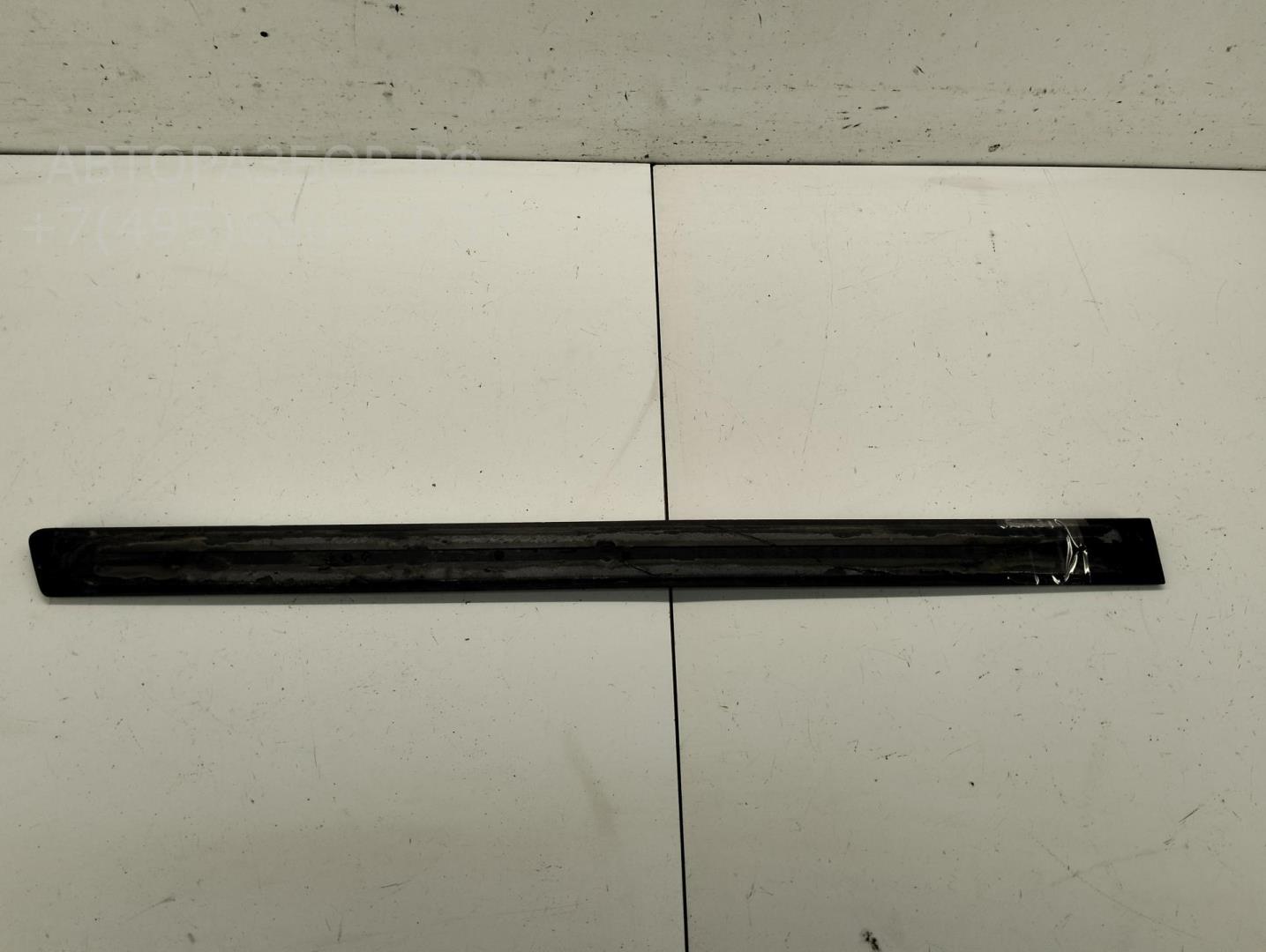 Накладка двери задней левой