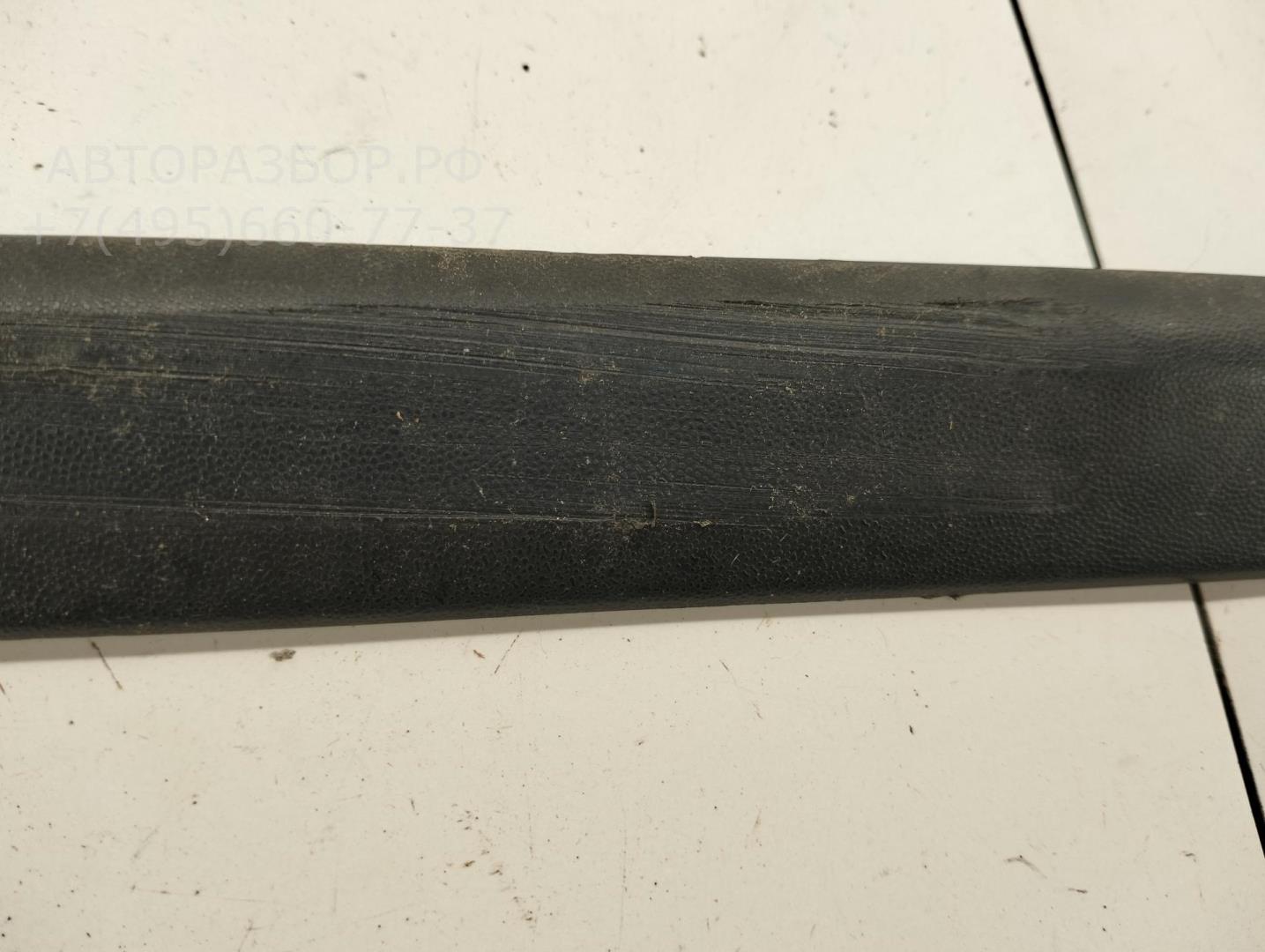 Накладка двери задней левой