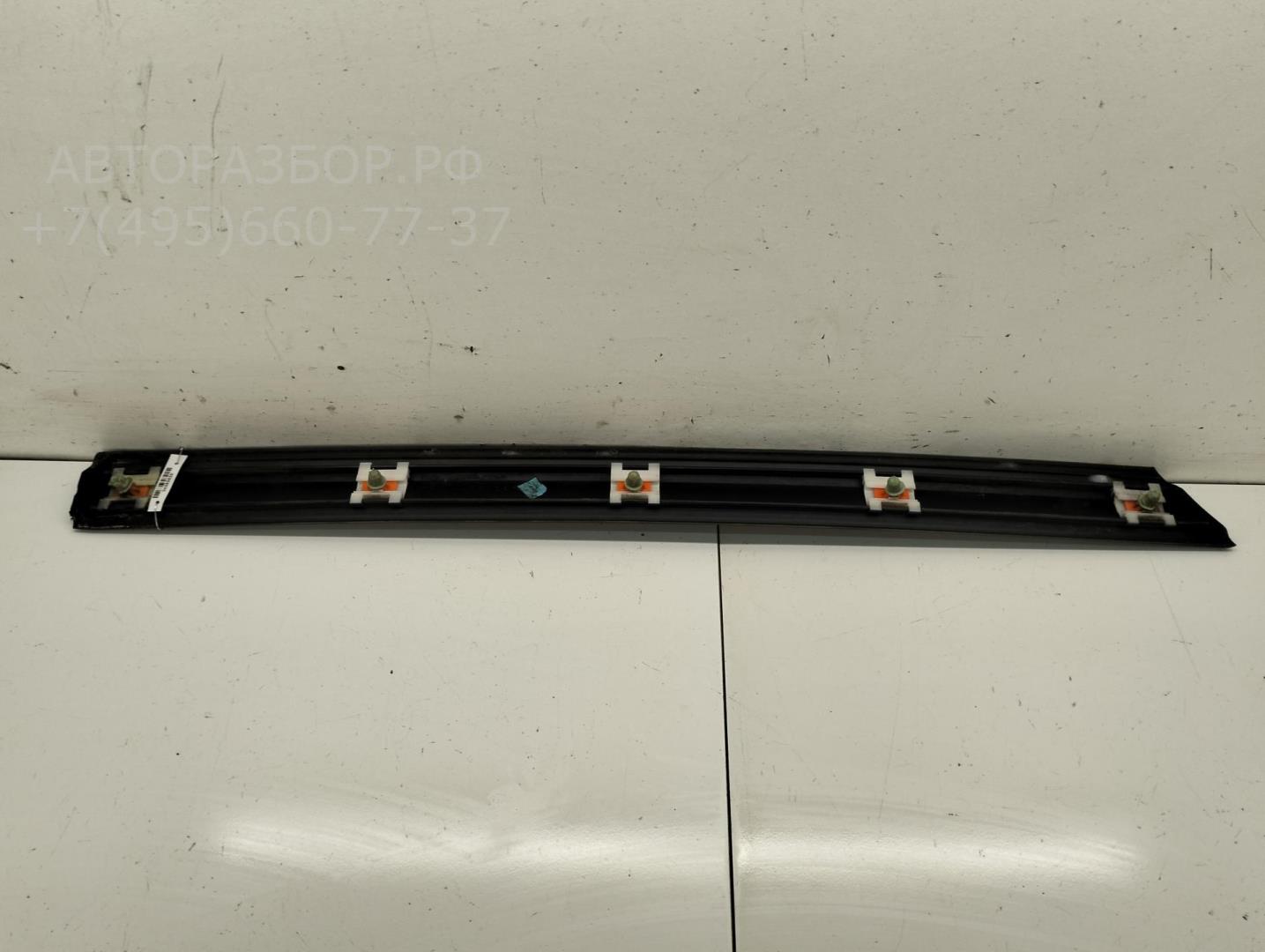 Накладка двери задней левой