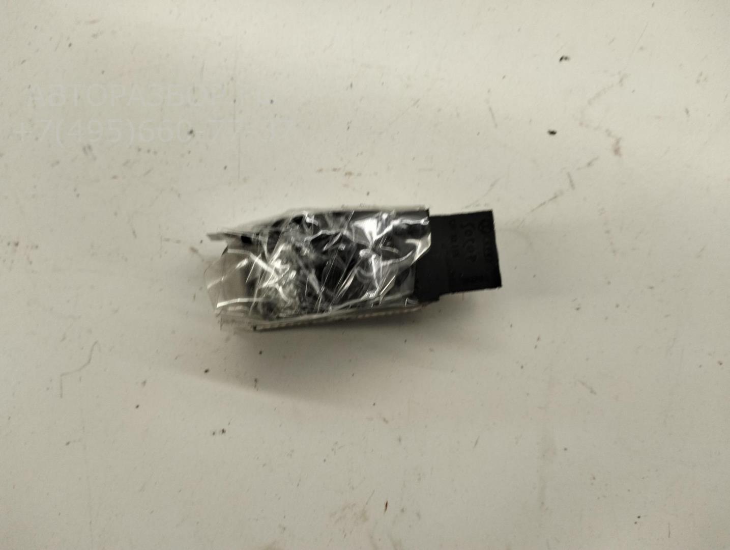 Плафон салонный