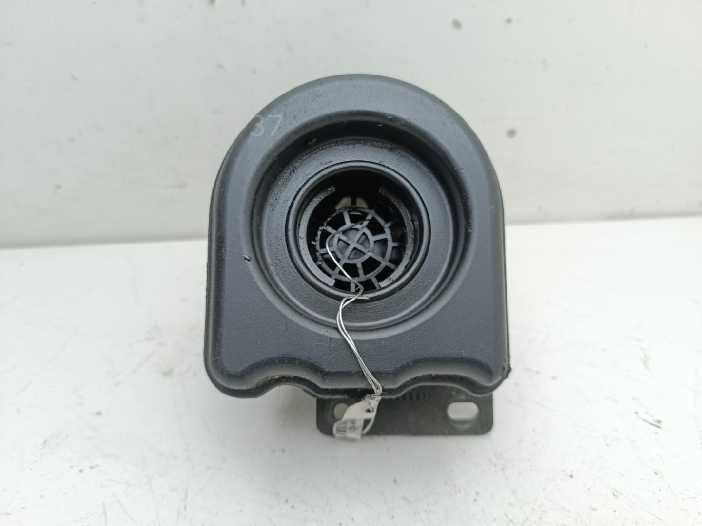 Маслозаливная горловина