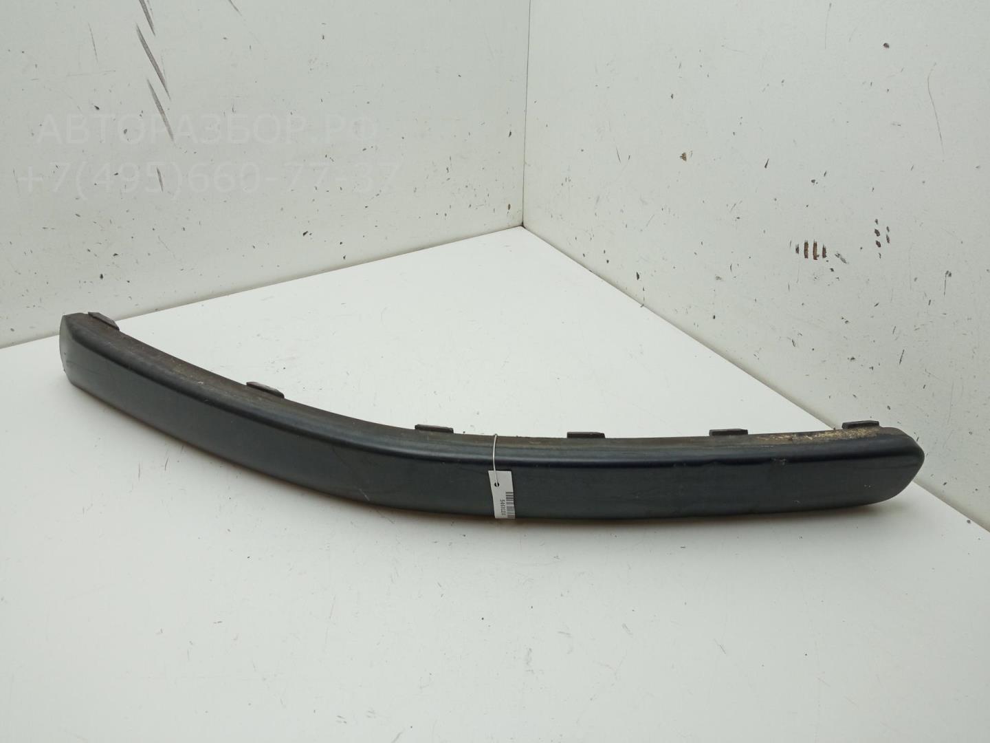 Молдинг переднего бампера левый