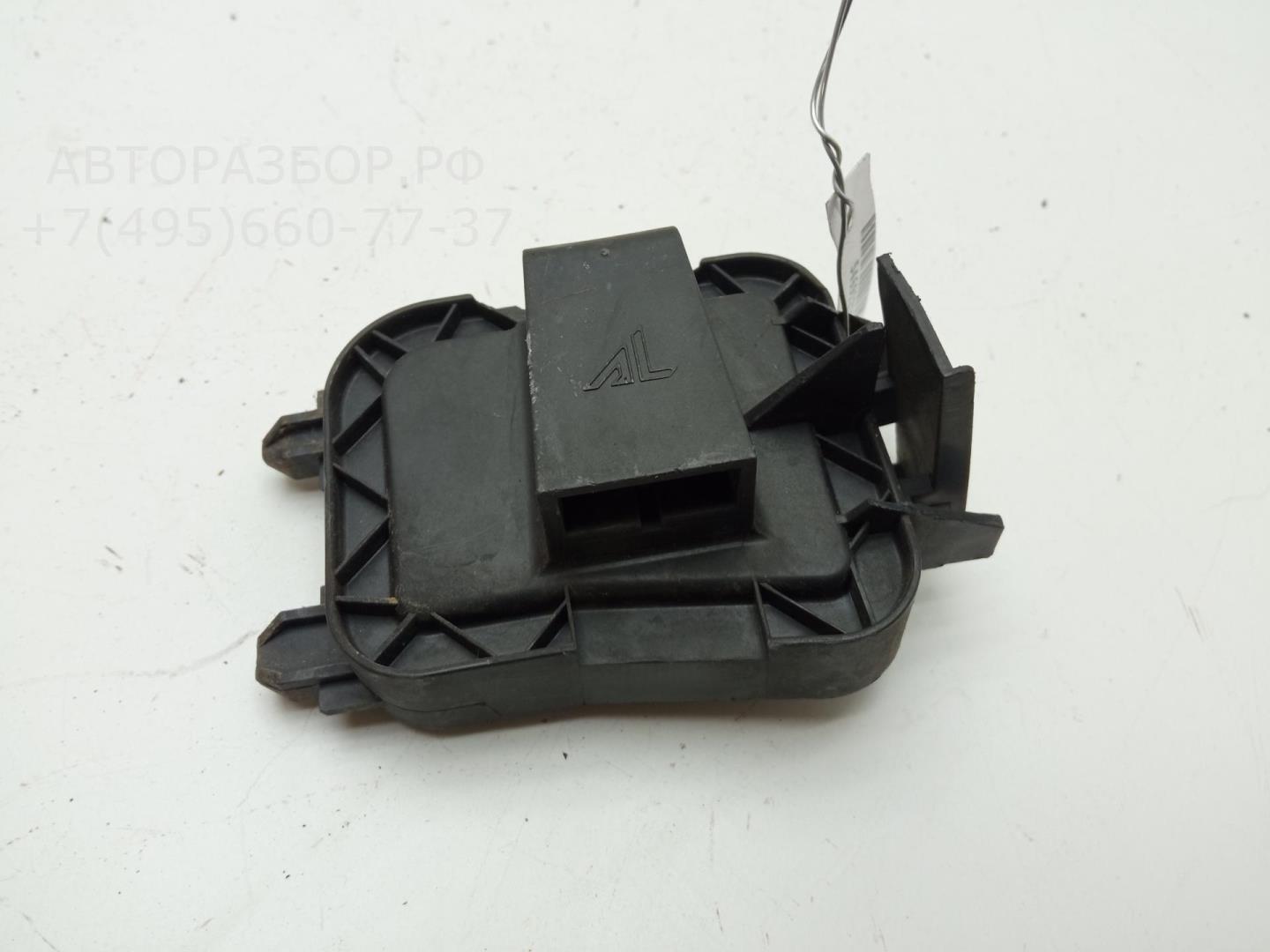 Крышка фары левой