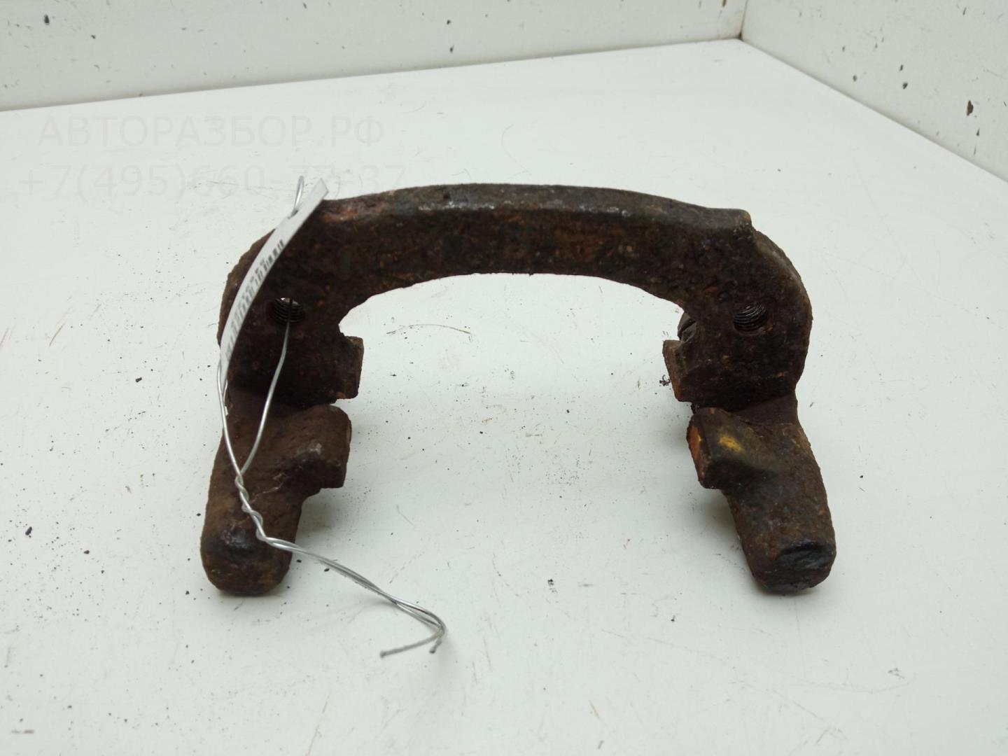 Скоба суппорта заднего