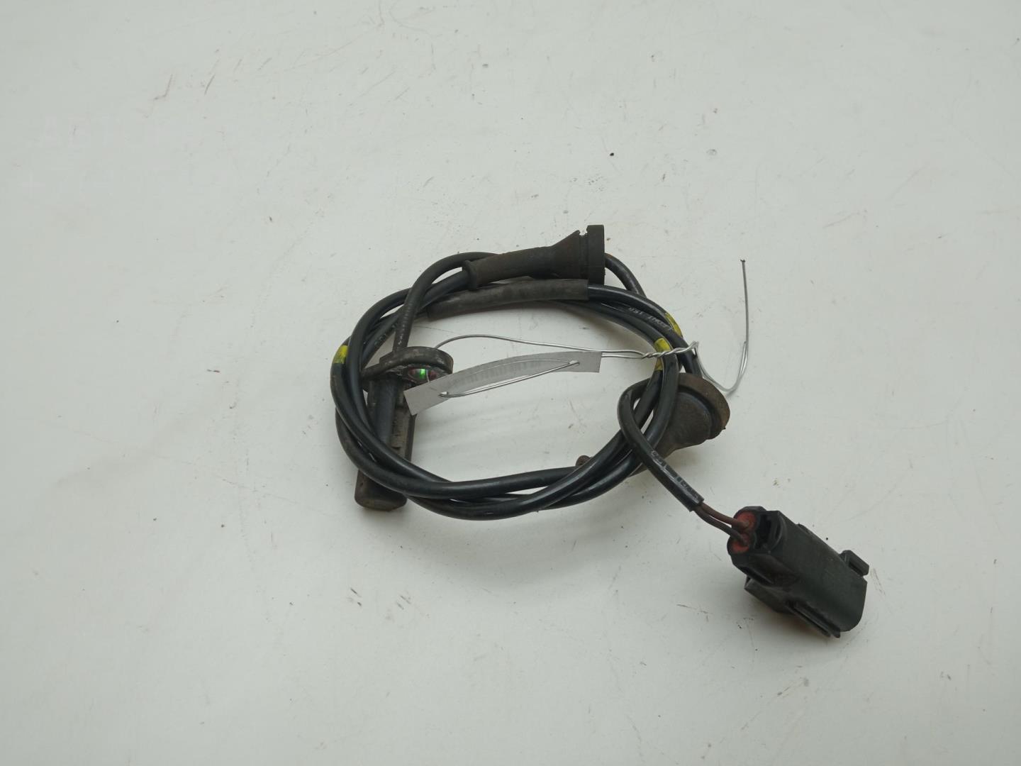 Датчик ABS передний