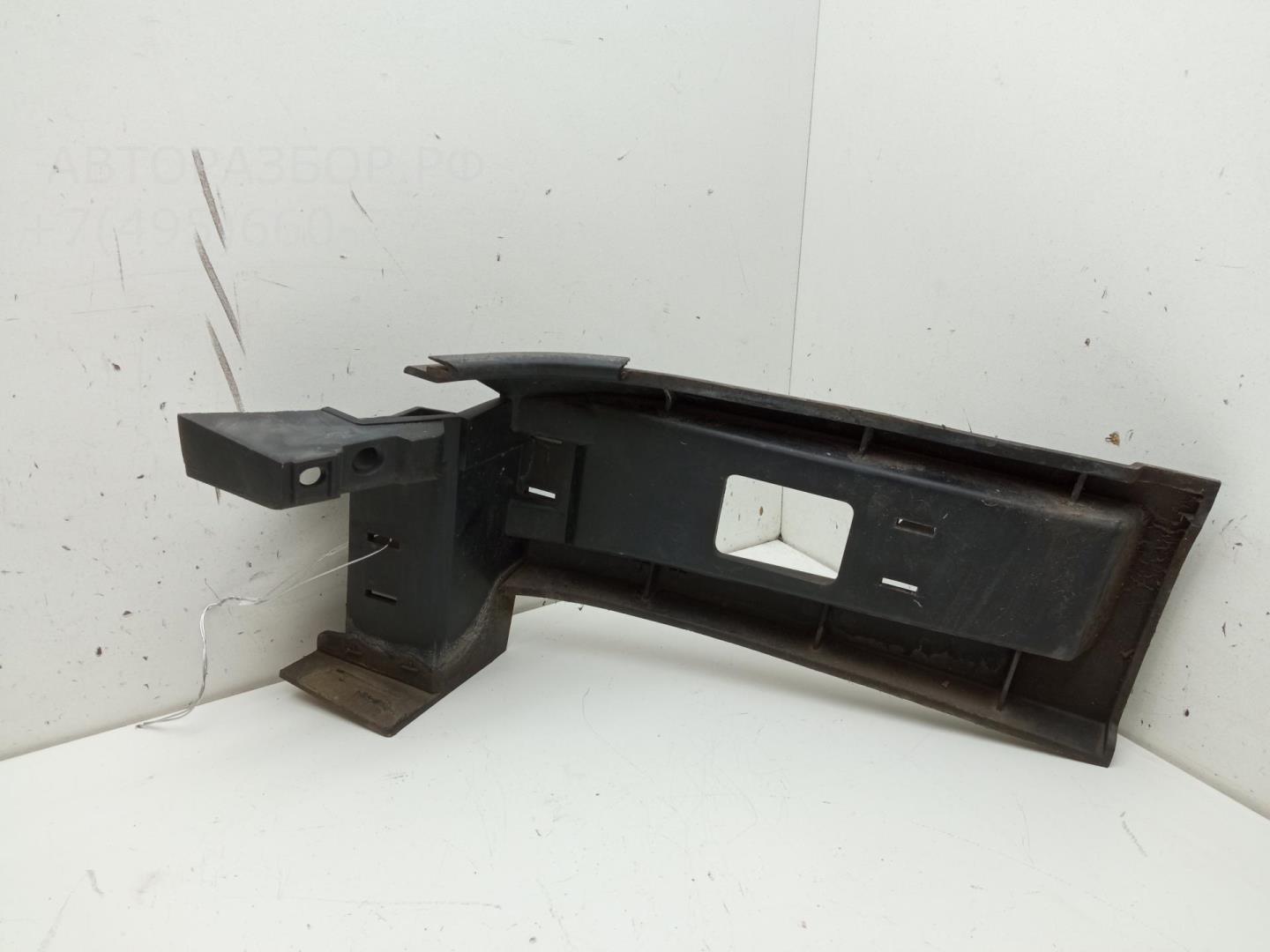 Кронштейн переднего бампера правый