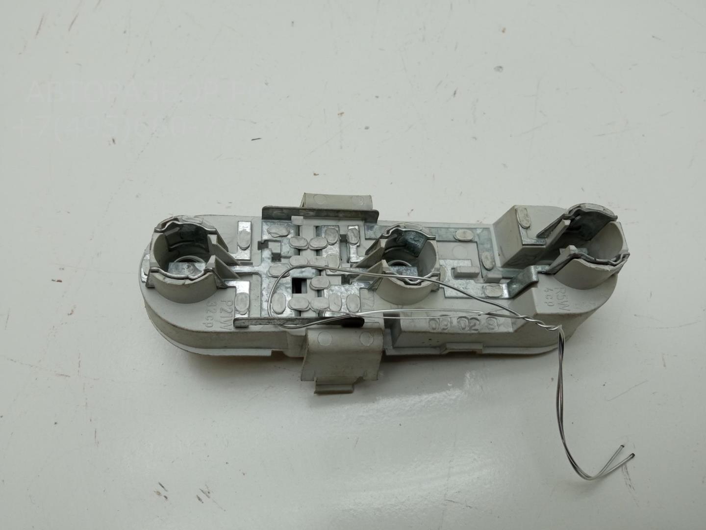 Плата заднего фонаря левого