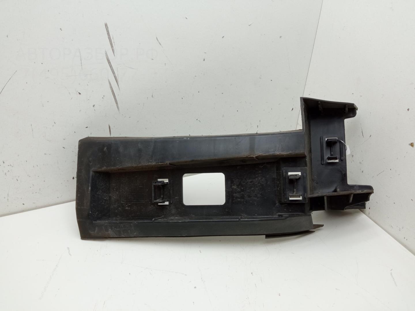 Кронштейн переднего бампера правый