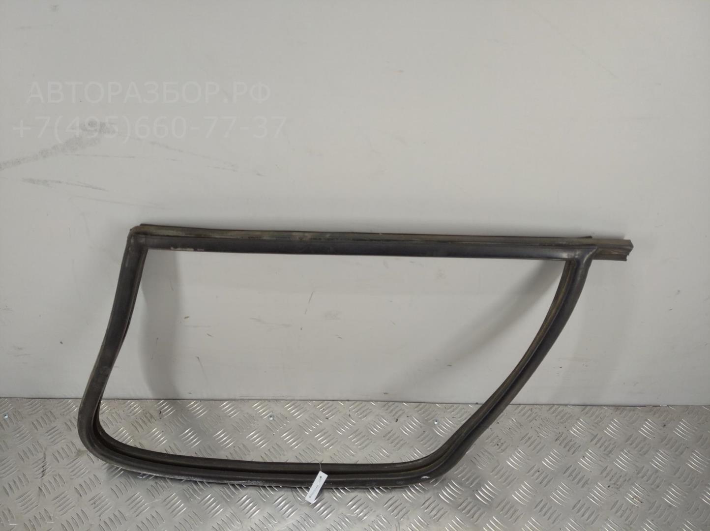 Уплотнитель двери