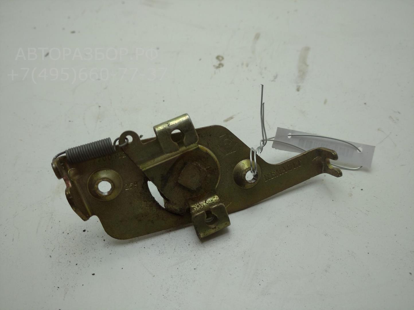 Замок двери задней левой