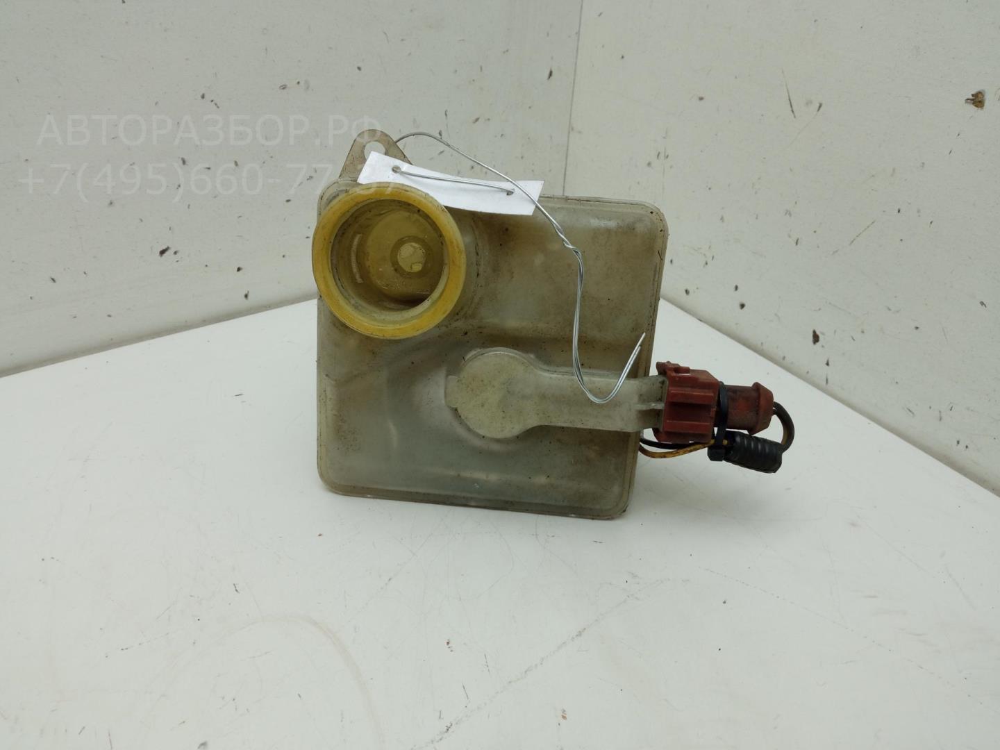 Бачок главного тормозного цилиндра