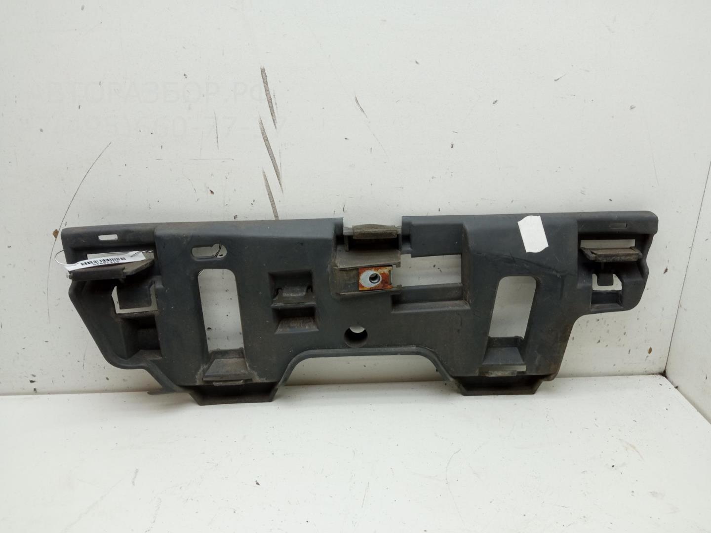 Кронштейн заднего бампера левый