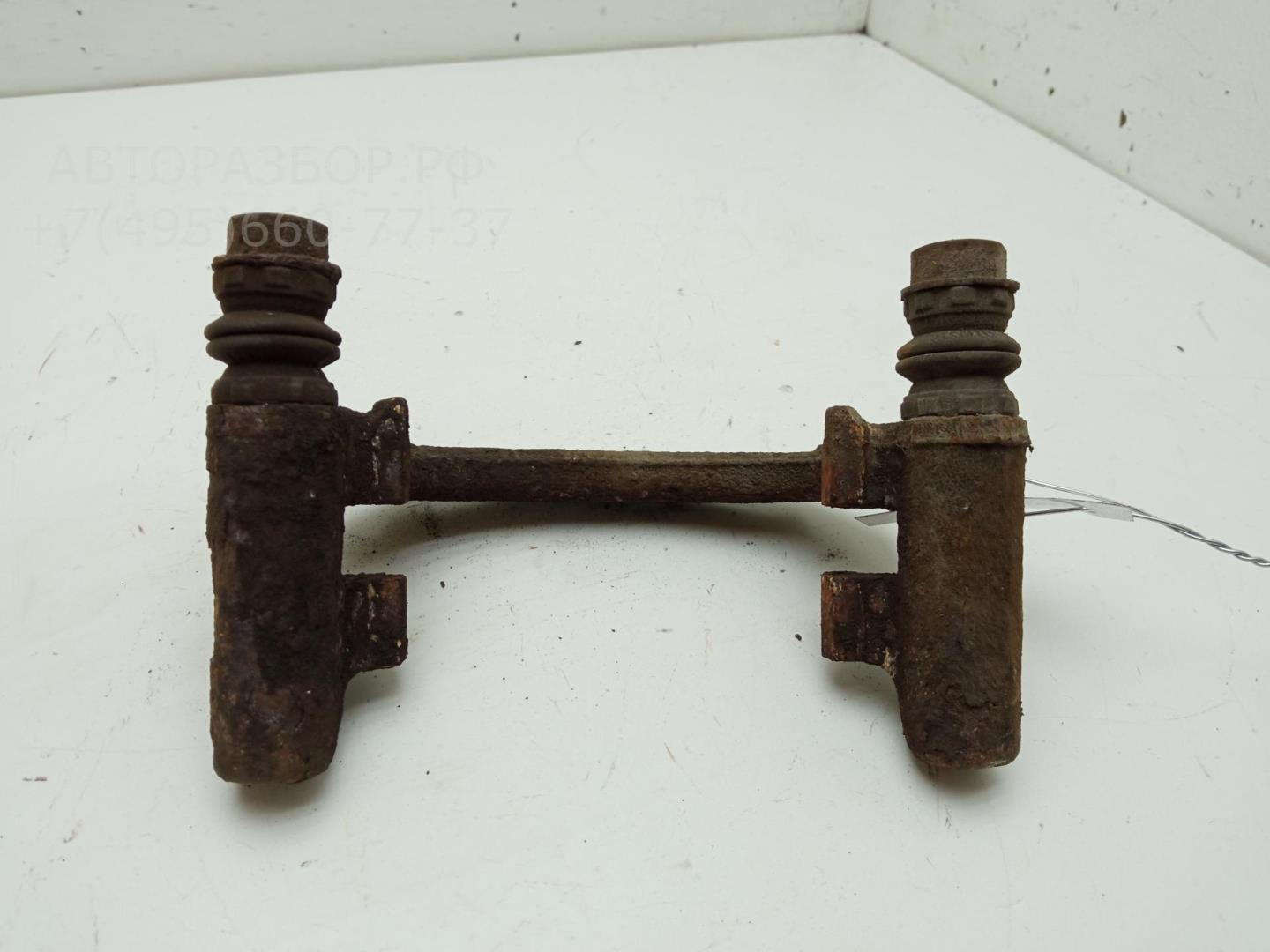 Скоба суппорта заднего