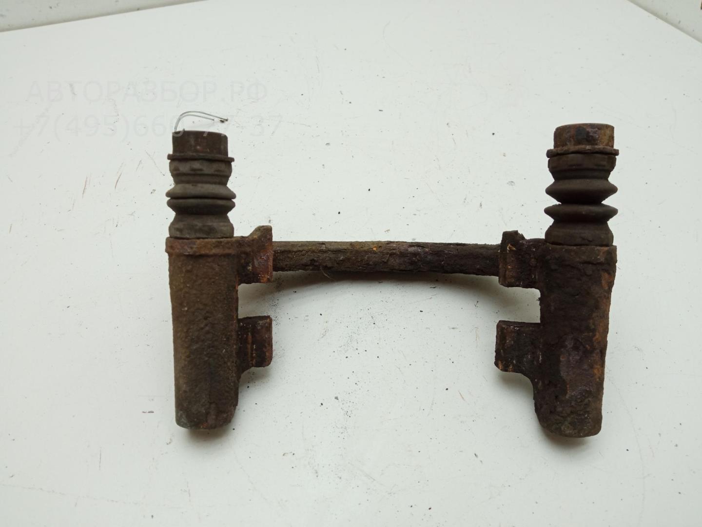 Скоба суппорта заднего