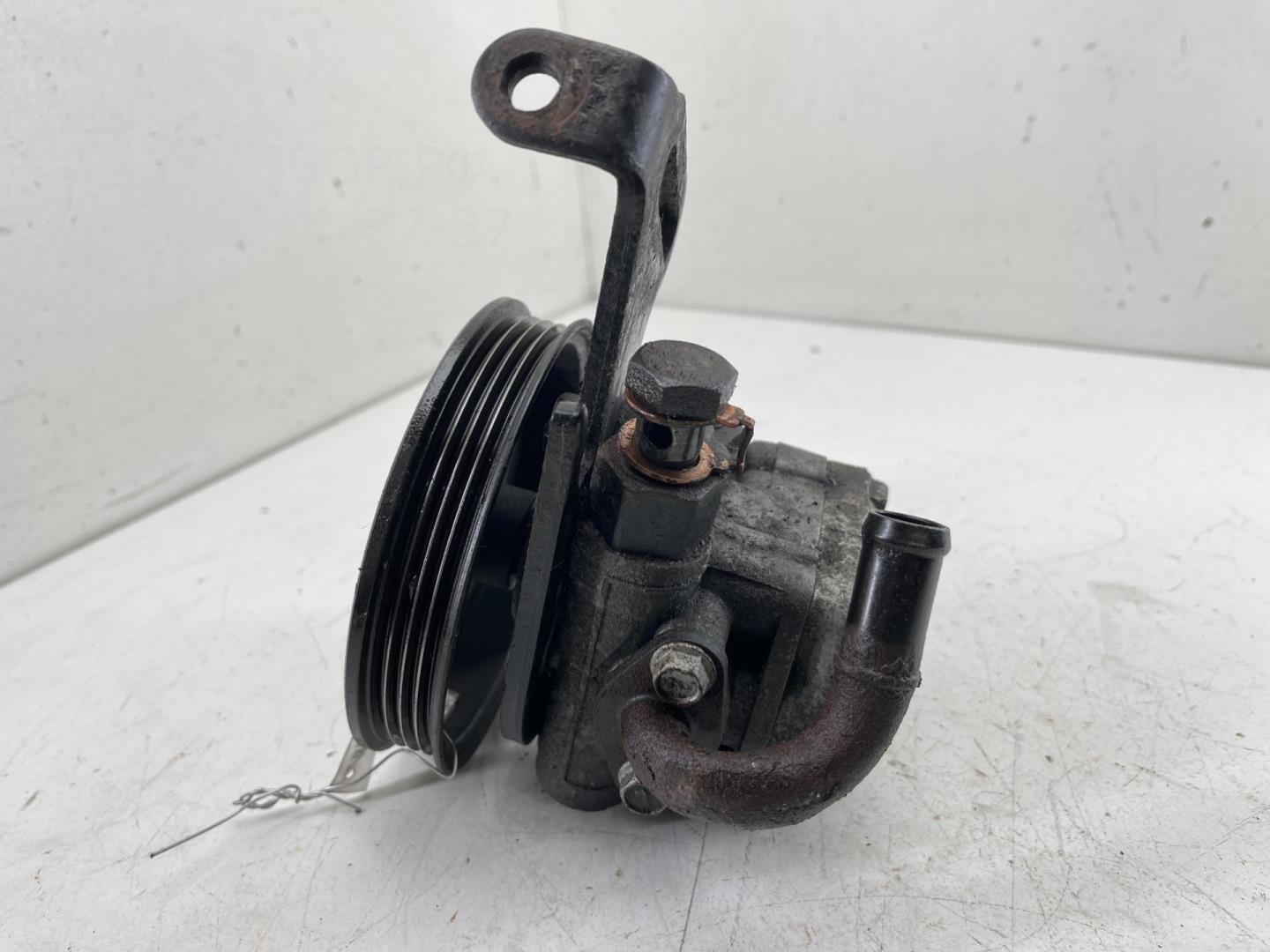 Насос ГУР (гидроусилитель руля)