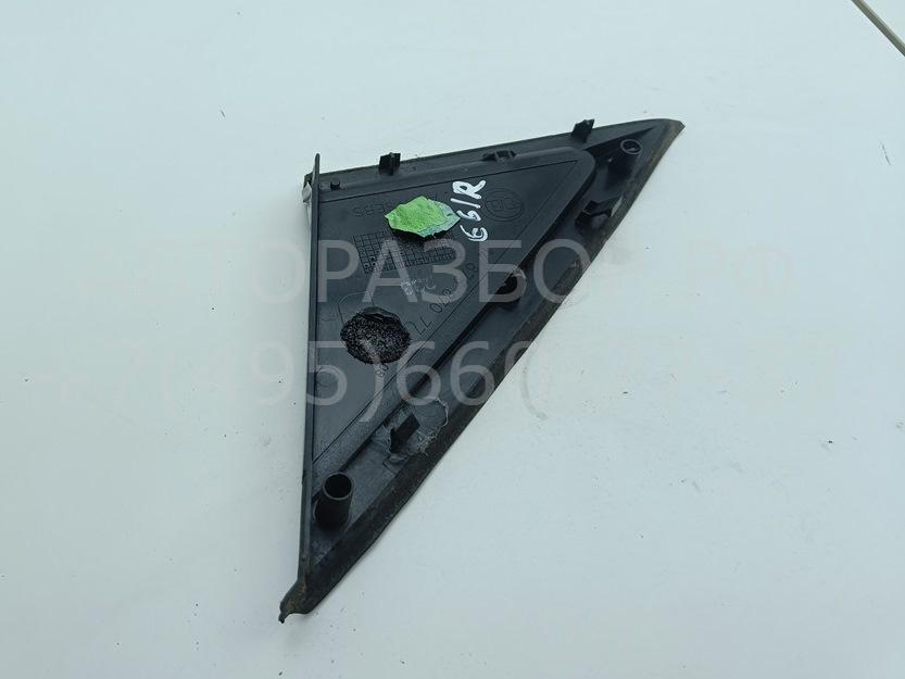 Накладка переднего крыла правого