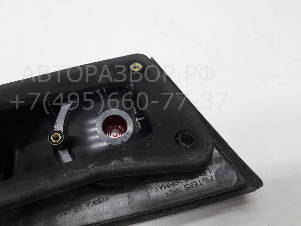 Фонарь задний внутренний правый