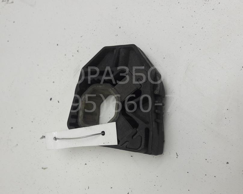 Кронштейн радиатора