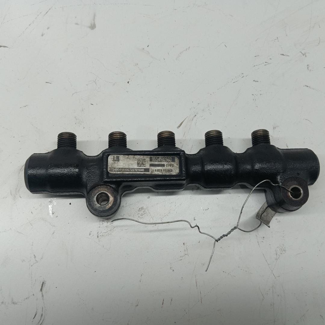 Рейка топливная (рампа)