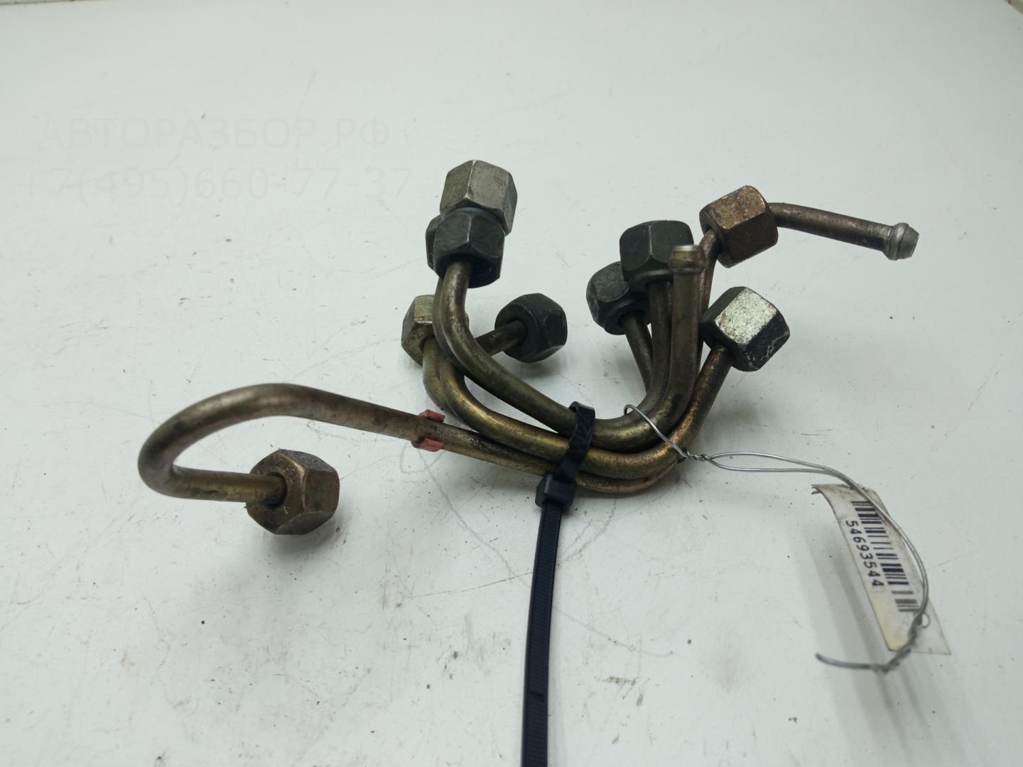 Трубка топливная