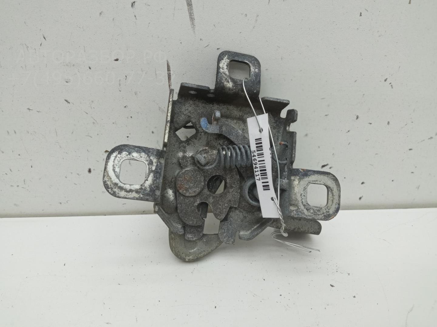 Замок капота