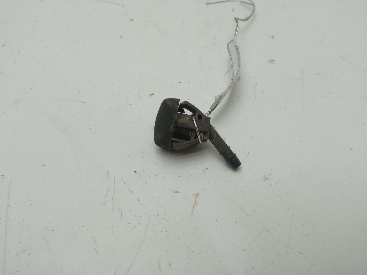 Форсунка омывателя лобового стекла