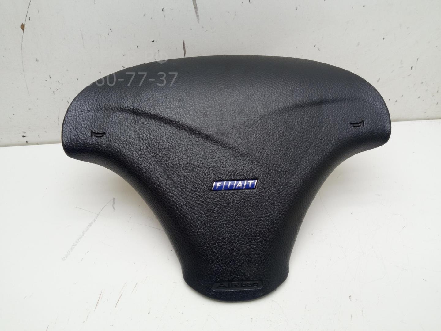 Подушка безопасности в рулевое колесо