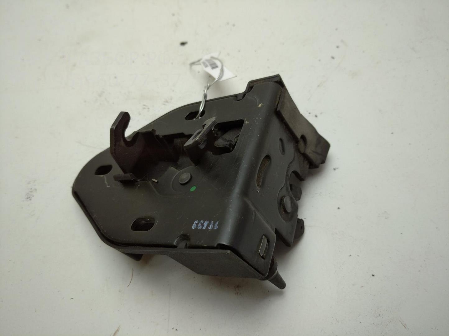 Замок двери задней правой