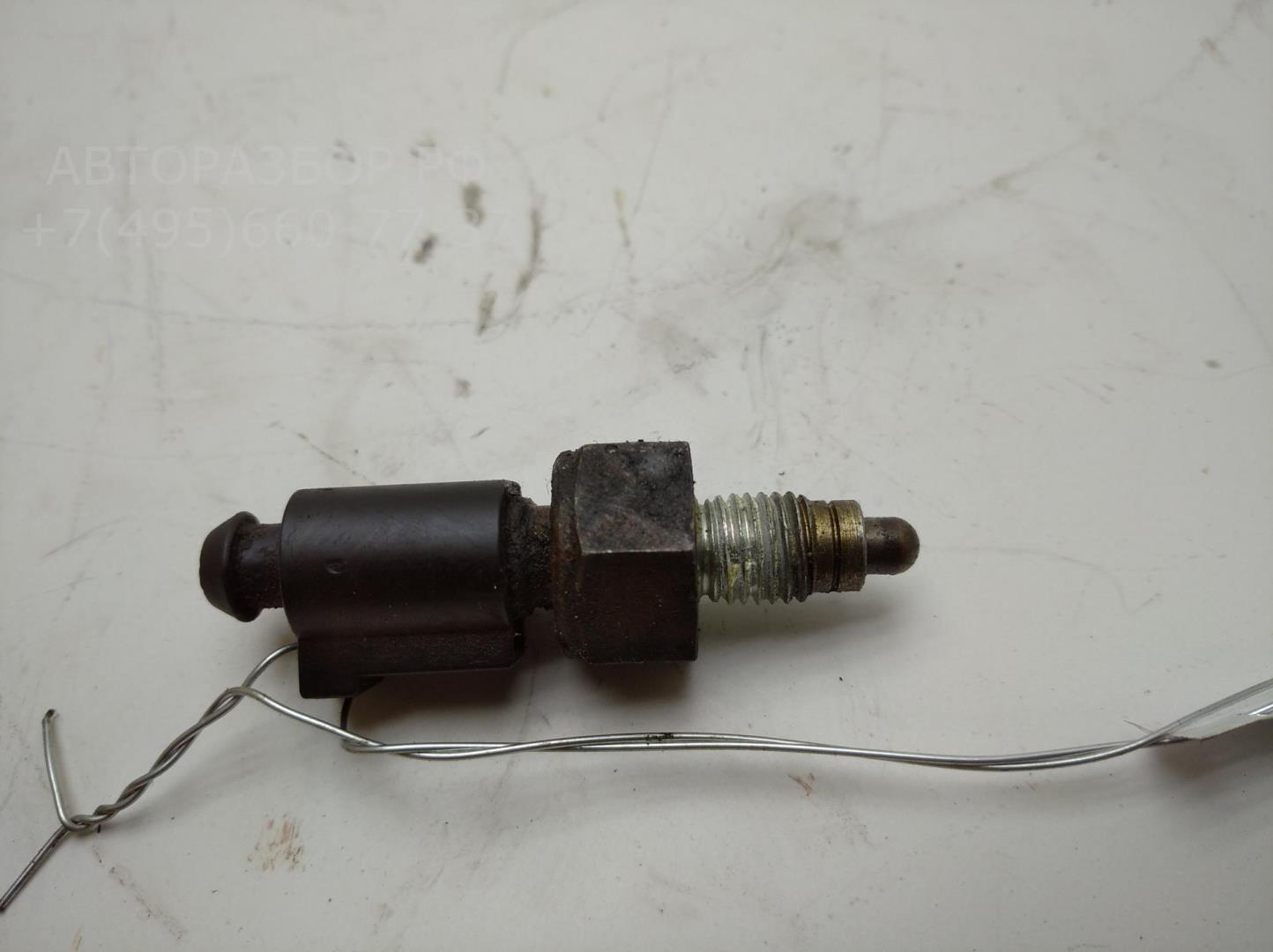 Датчик включения заднего хода