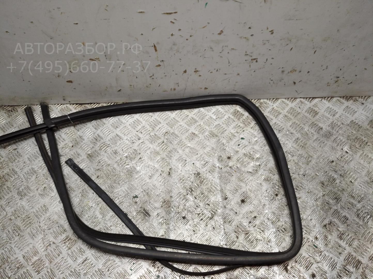 Уплотнитель двери