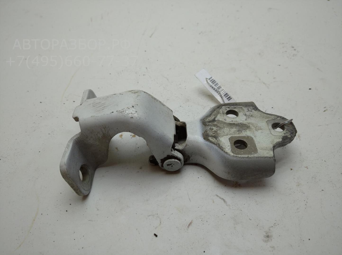 Петля двери