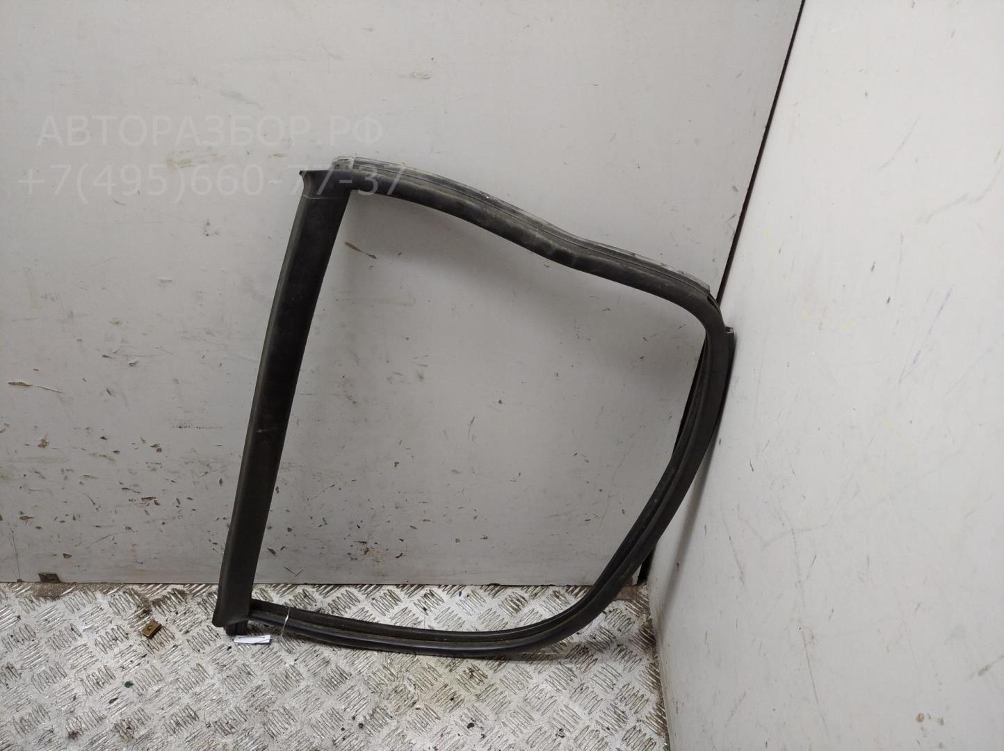 Уплотнитель двери