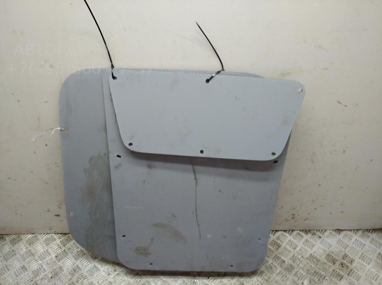 Обшивка двери задней правой