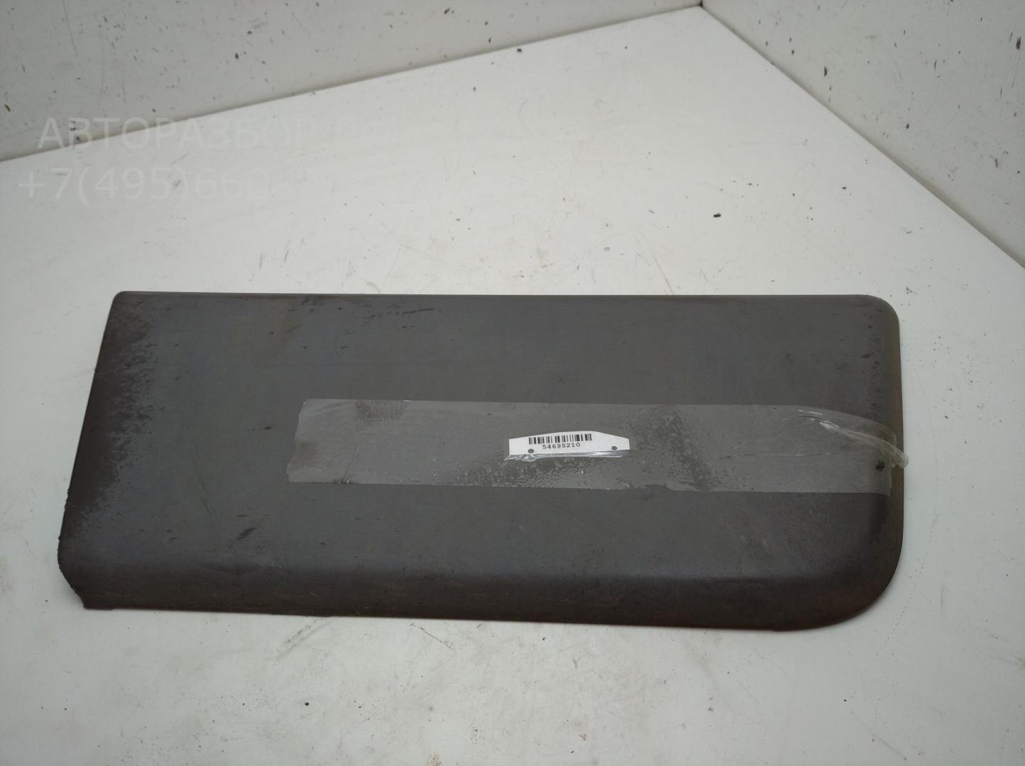 Накладка двери передней правой
