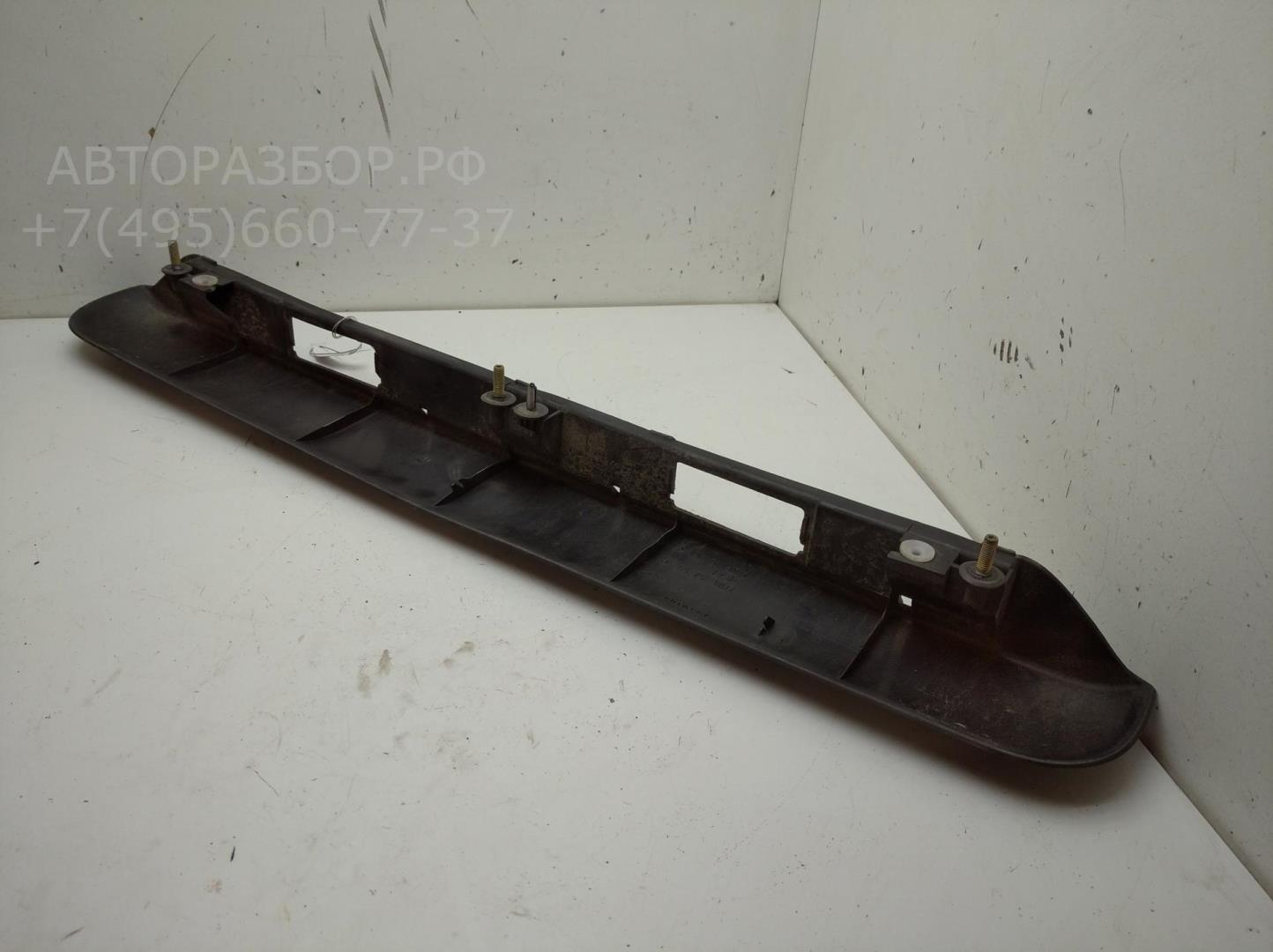 Накладка крышки багажника