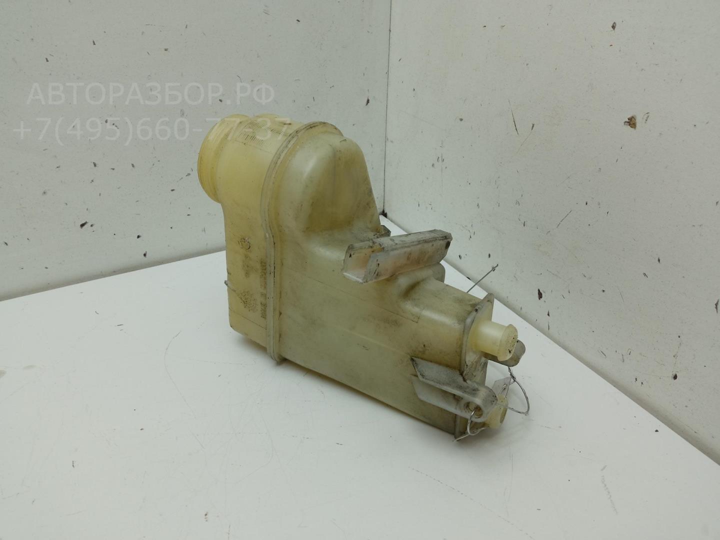 Бачок главного тормозного цилиндра