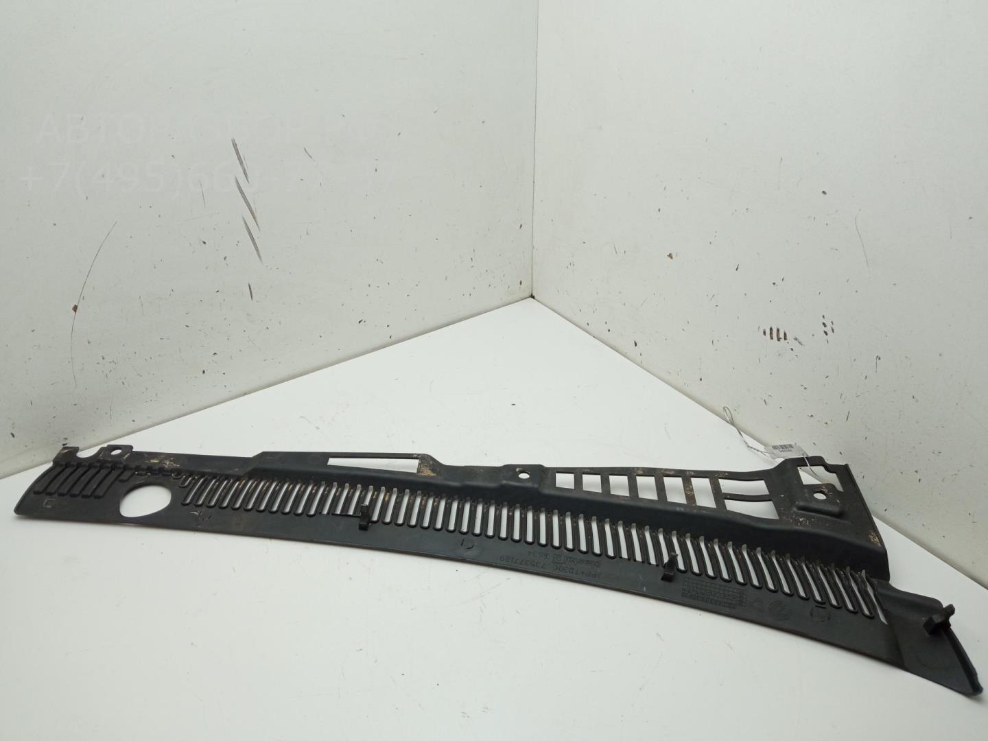 Решетка стеклоочистителей (Жабо)