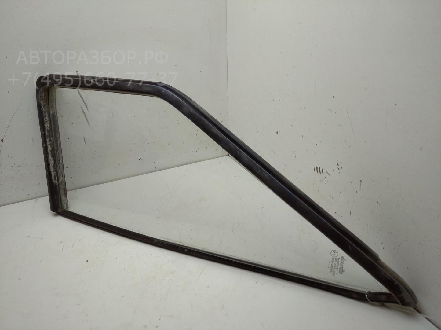 Стекло двери передней левой (форточка)